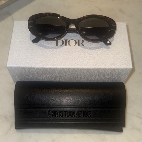 Dior B8U butterfly oval dark Havana Sunglasses - Picture 2 of 12